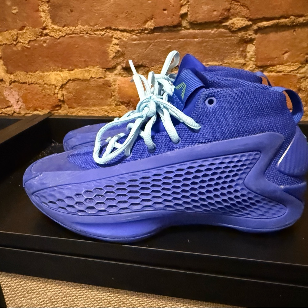 Adidas (Anthony Davis) Blue Basketball Sneakers
